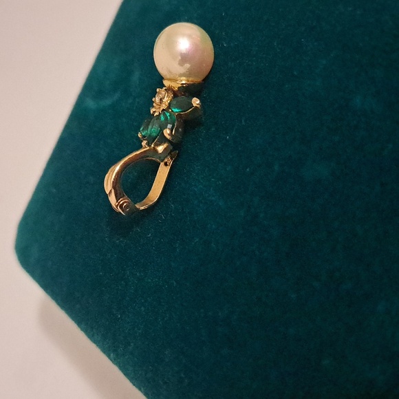 Vintage Roman Gold Tone Green Crystal Pearl Pendant - Picture 4 of 6